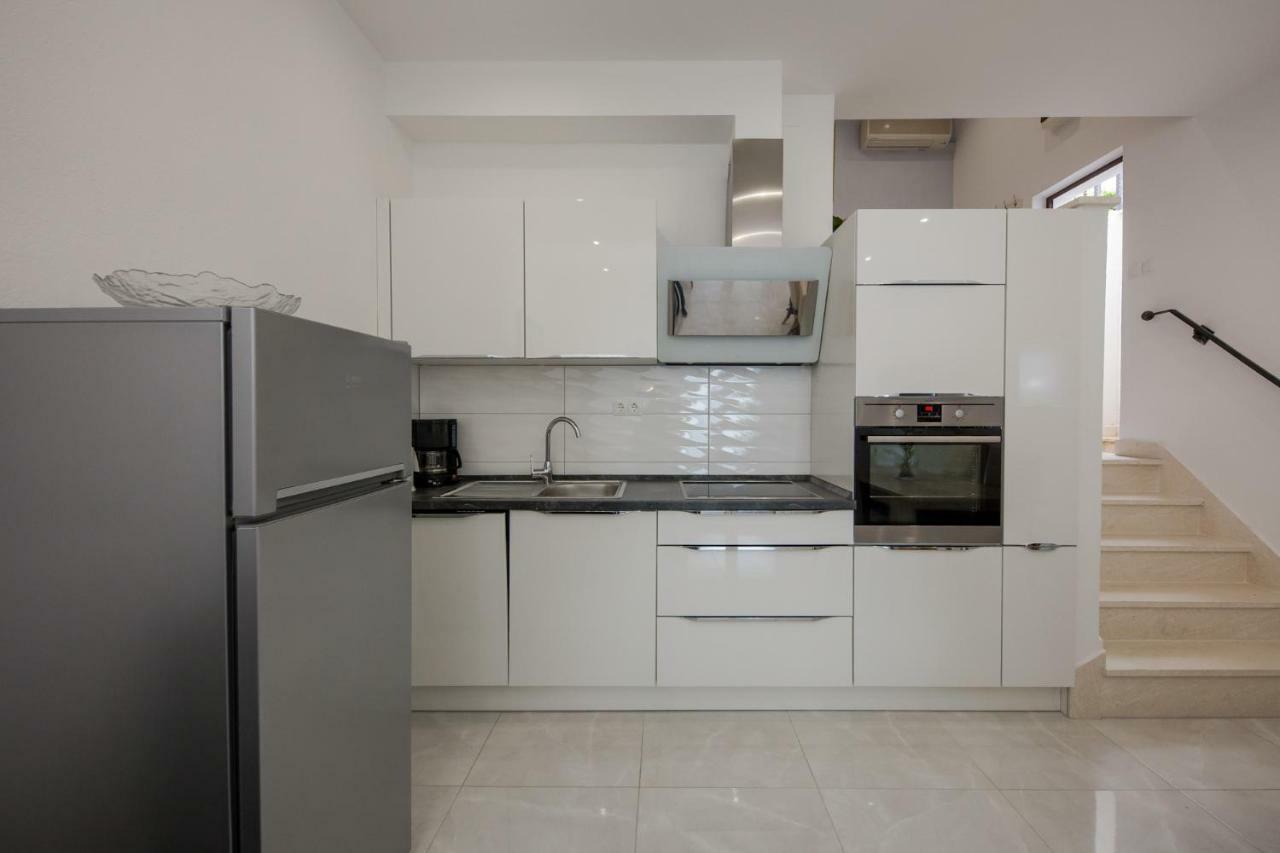 Apartments Mateo โตรกีร์ ภายนอก รูปภาพ