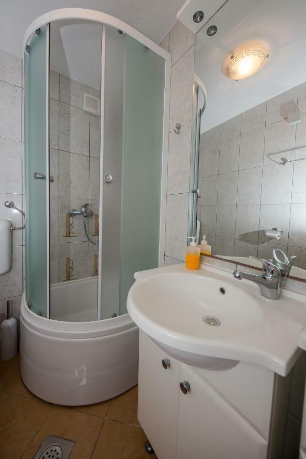 Apartments Mateo โตรกีร์ ภายนอก รูปภาพ