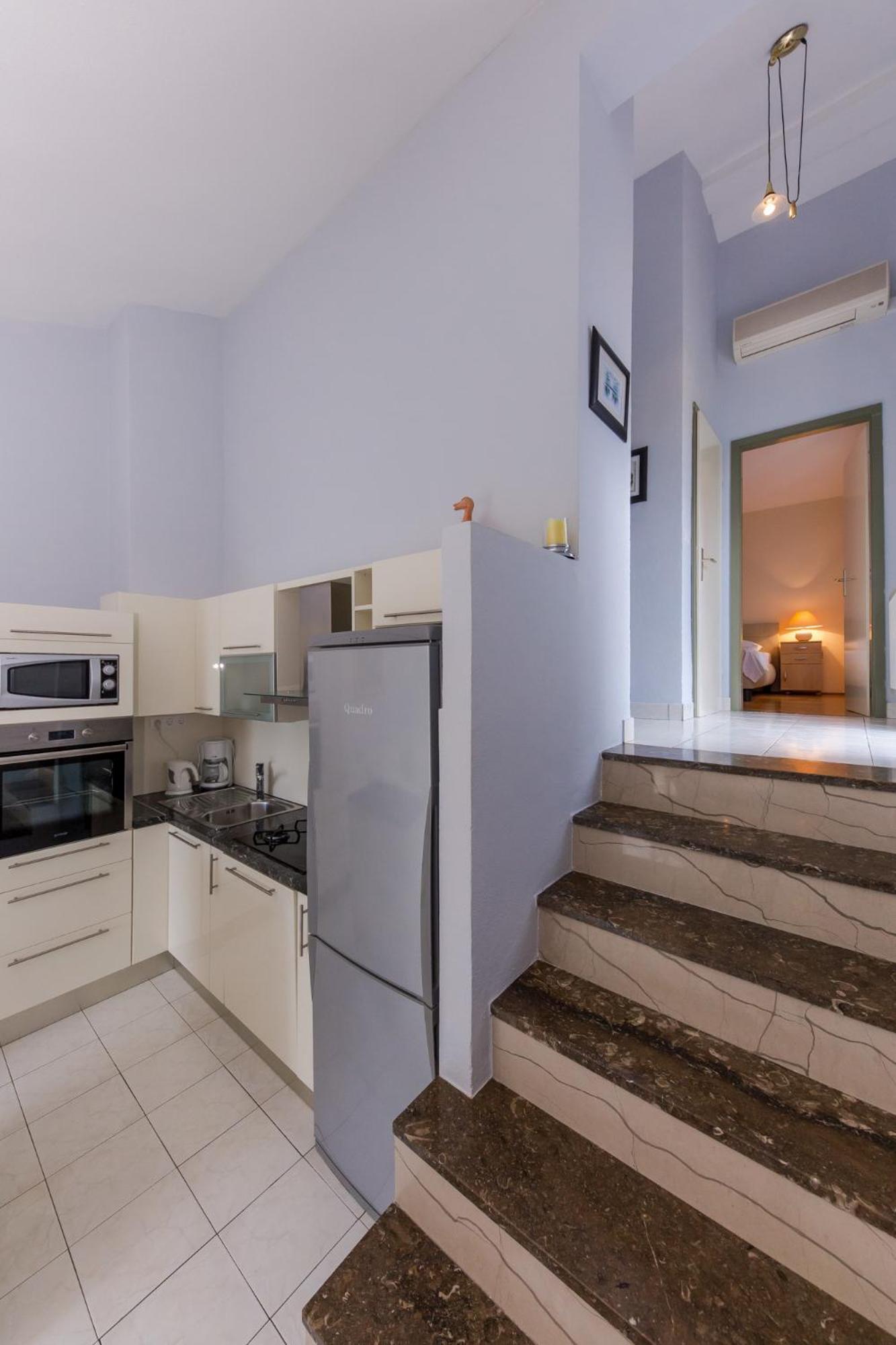 Apartments Mateo โตรกีร์ ภายนอก รูปภาพ
