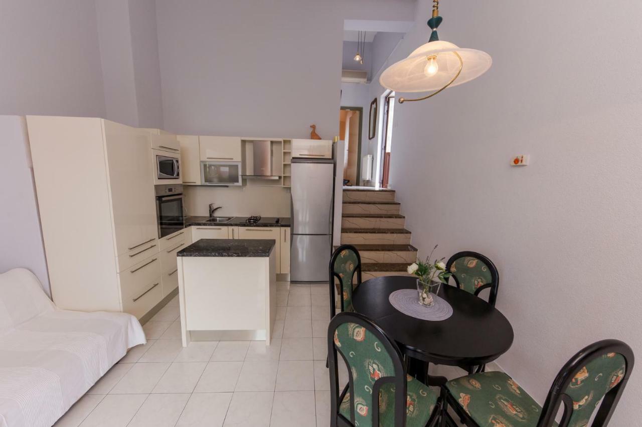 Apartments Mateo โตรกีร์ ภายนอก รูปภาพ