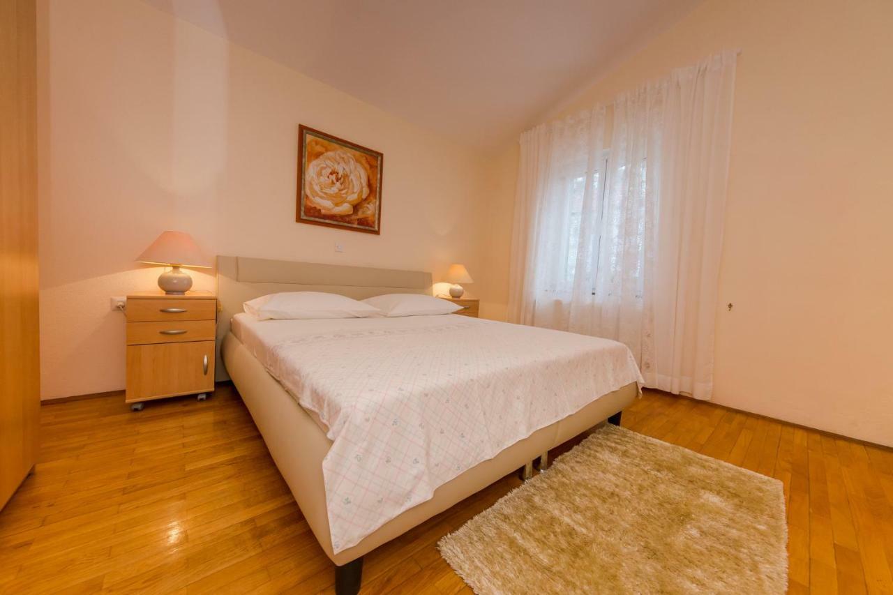 Apartments Mateo โตรกีร์ ภายนอก รูปภาพ